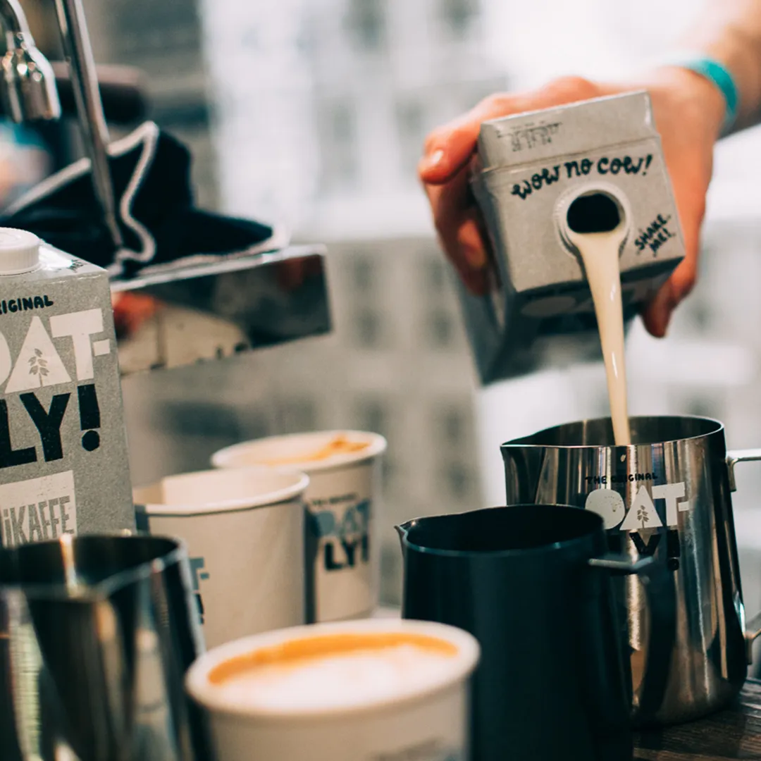Oatly Barista Edition Oat Milk - Image 4